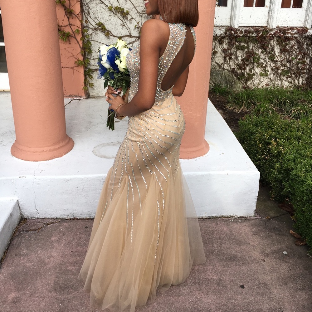 Champagne prom dress Sequined Halter Trumpet Gown - Picture 3 of 4